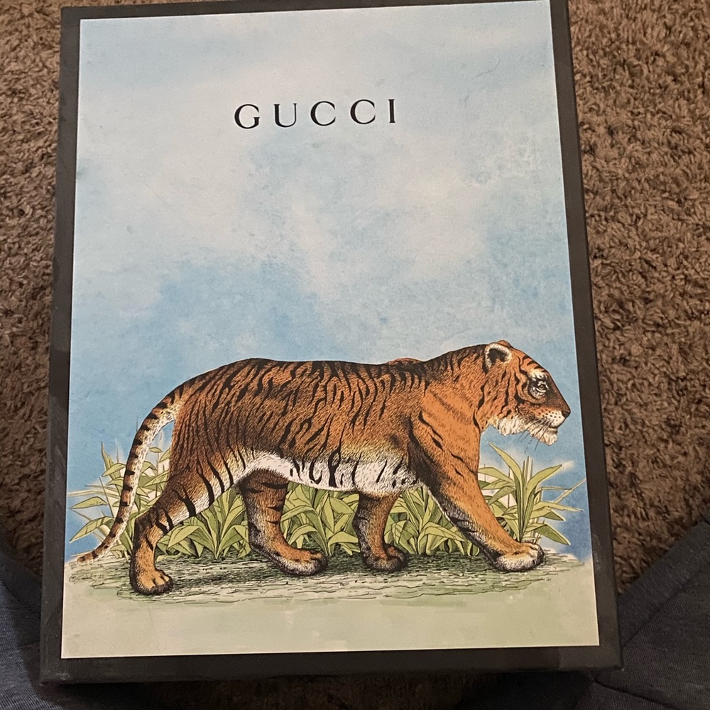 Men’s Gucci sneakers